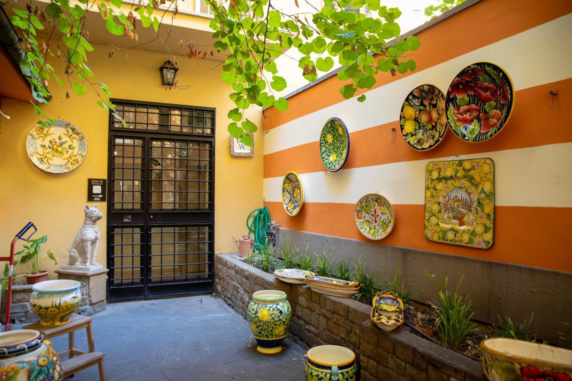 Bob W Ponte Vecchio Apartment Florence Exterior photo