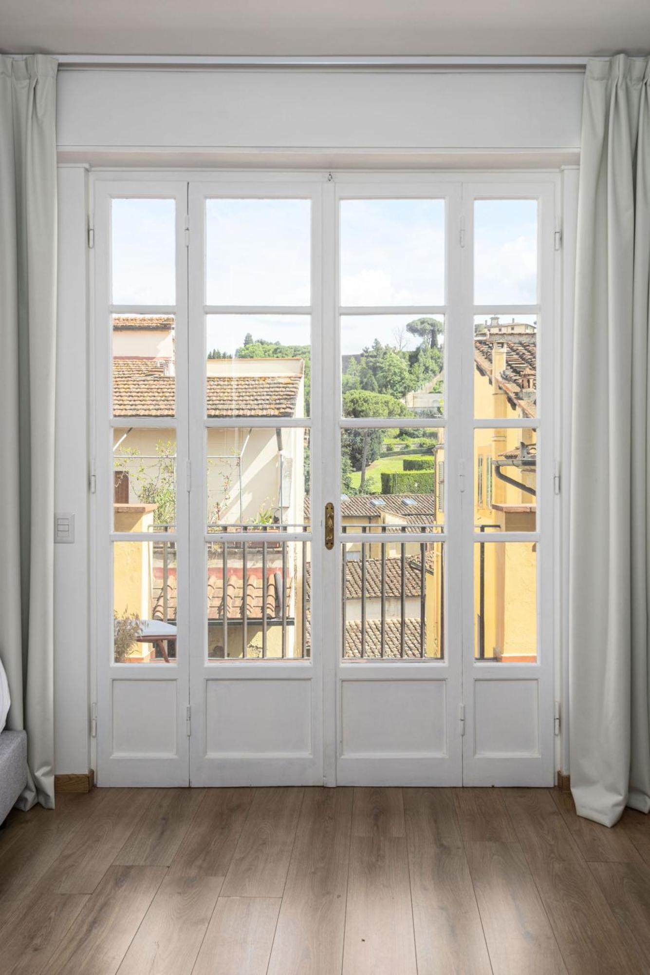 Bob W Ponte Vecchio Apartment Florence Exterior photo